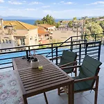 3l And Holiday home Nikiana